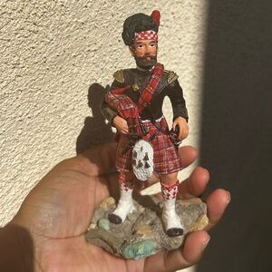 Vintage Scottish Highlander Soldier Resin